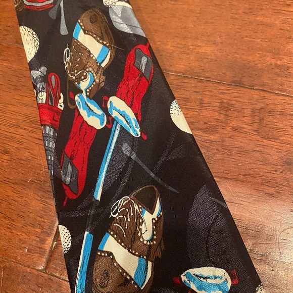 golf tie - Picture 3 of 5